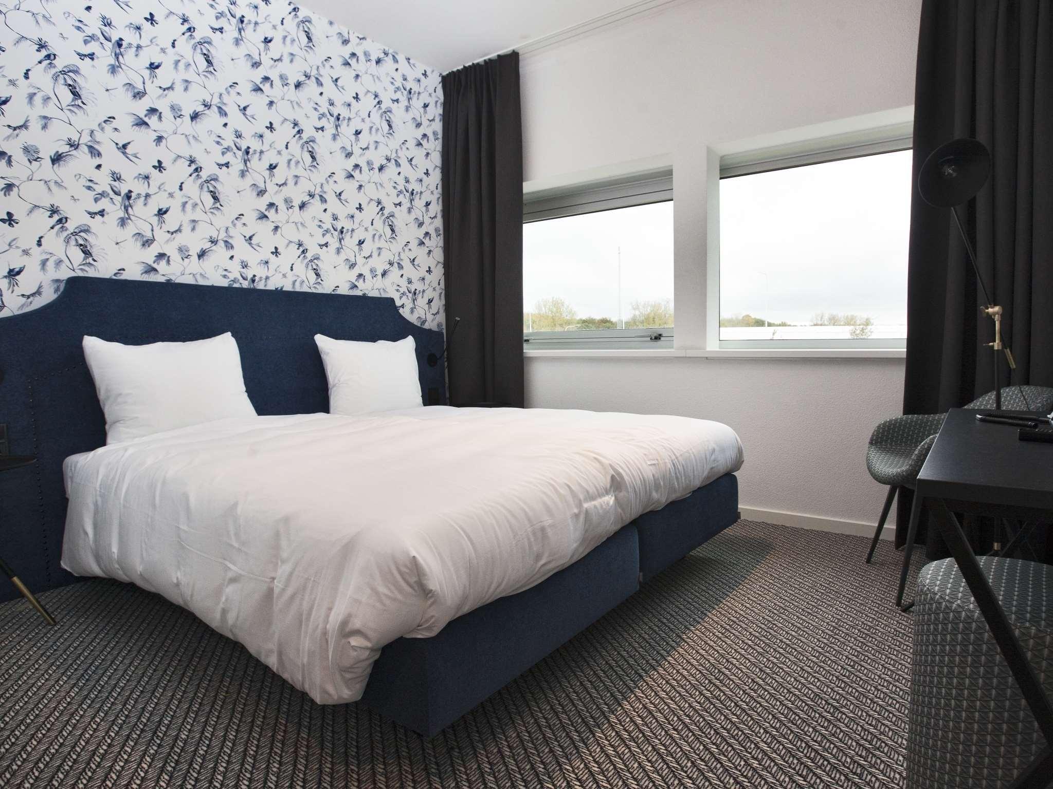 Tulip Amsterdam Airport Hotel 3*